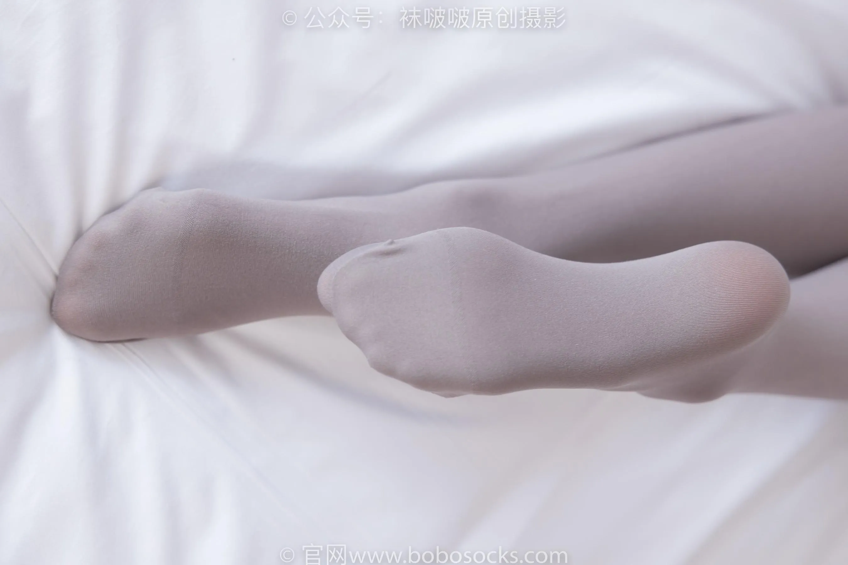 [BoBoSocks袜啵啵]NO.225 稚予-两双高跟鞋、厚灰丝[23] [57P]插图1